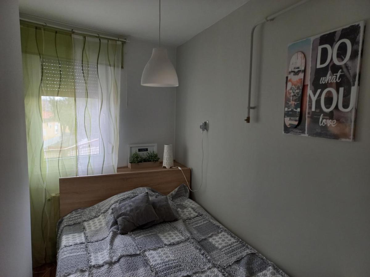 Berik Apartman Pécs Esterno foto