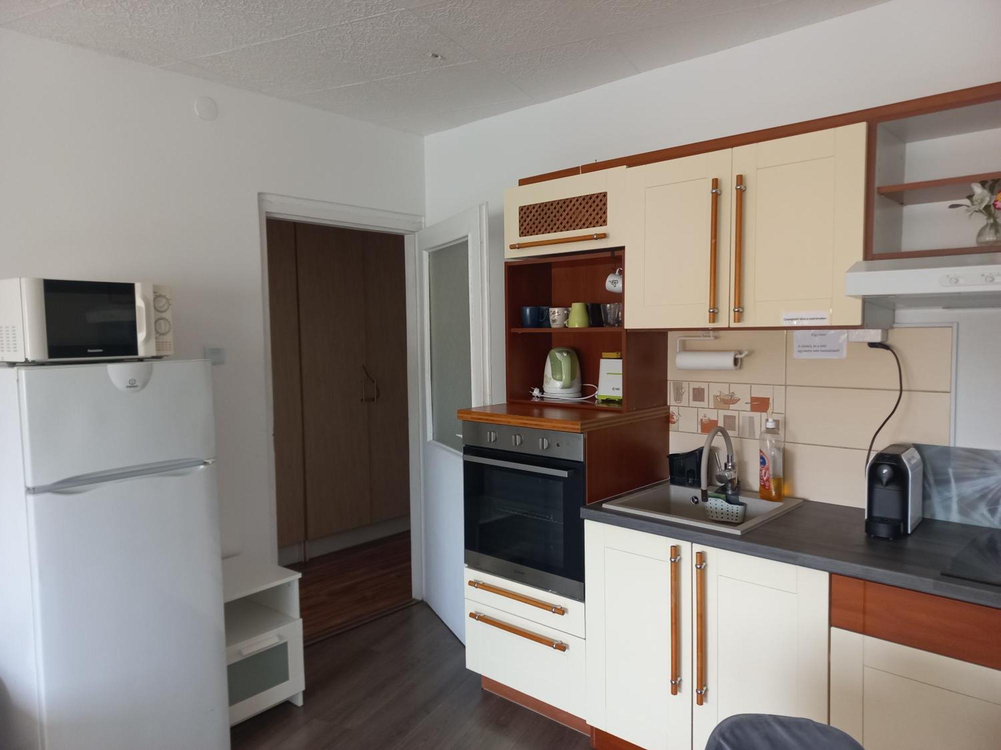 Berik Apartman Pécs Esterno foto